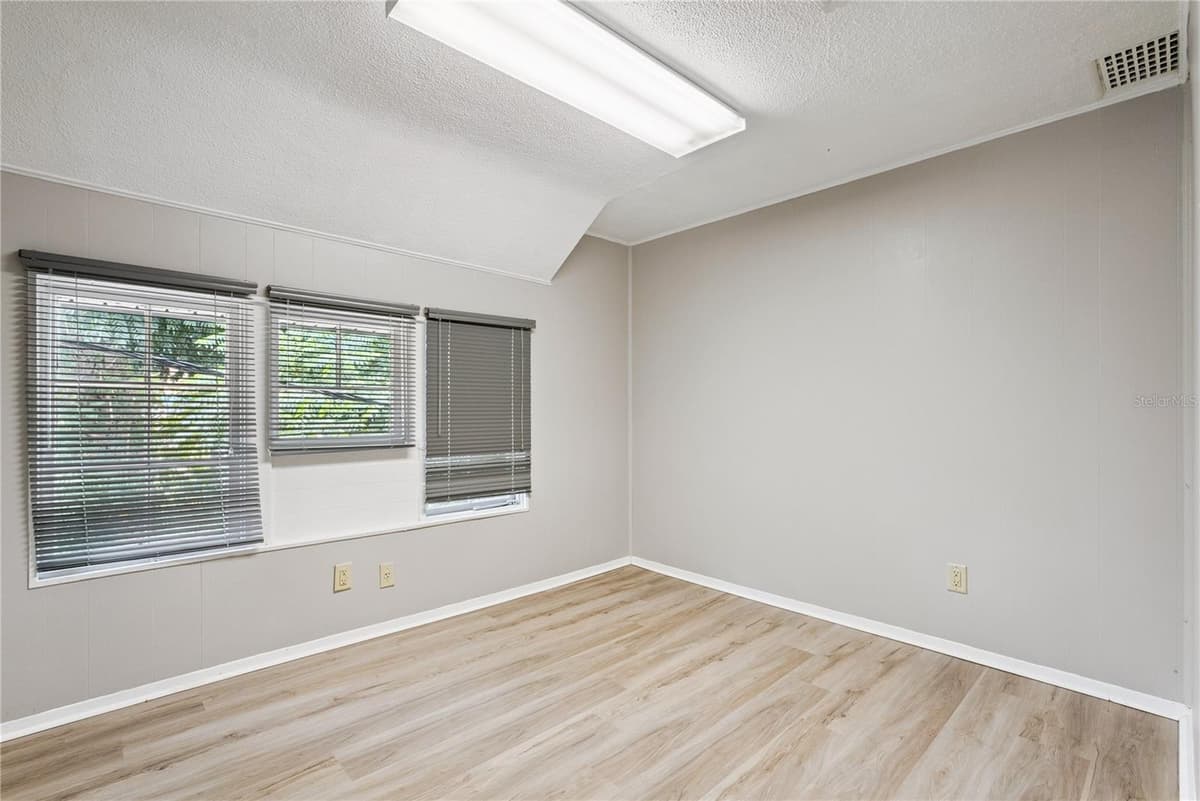 112 PASADENA PLACE — photo 27 of 51