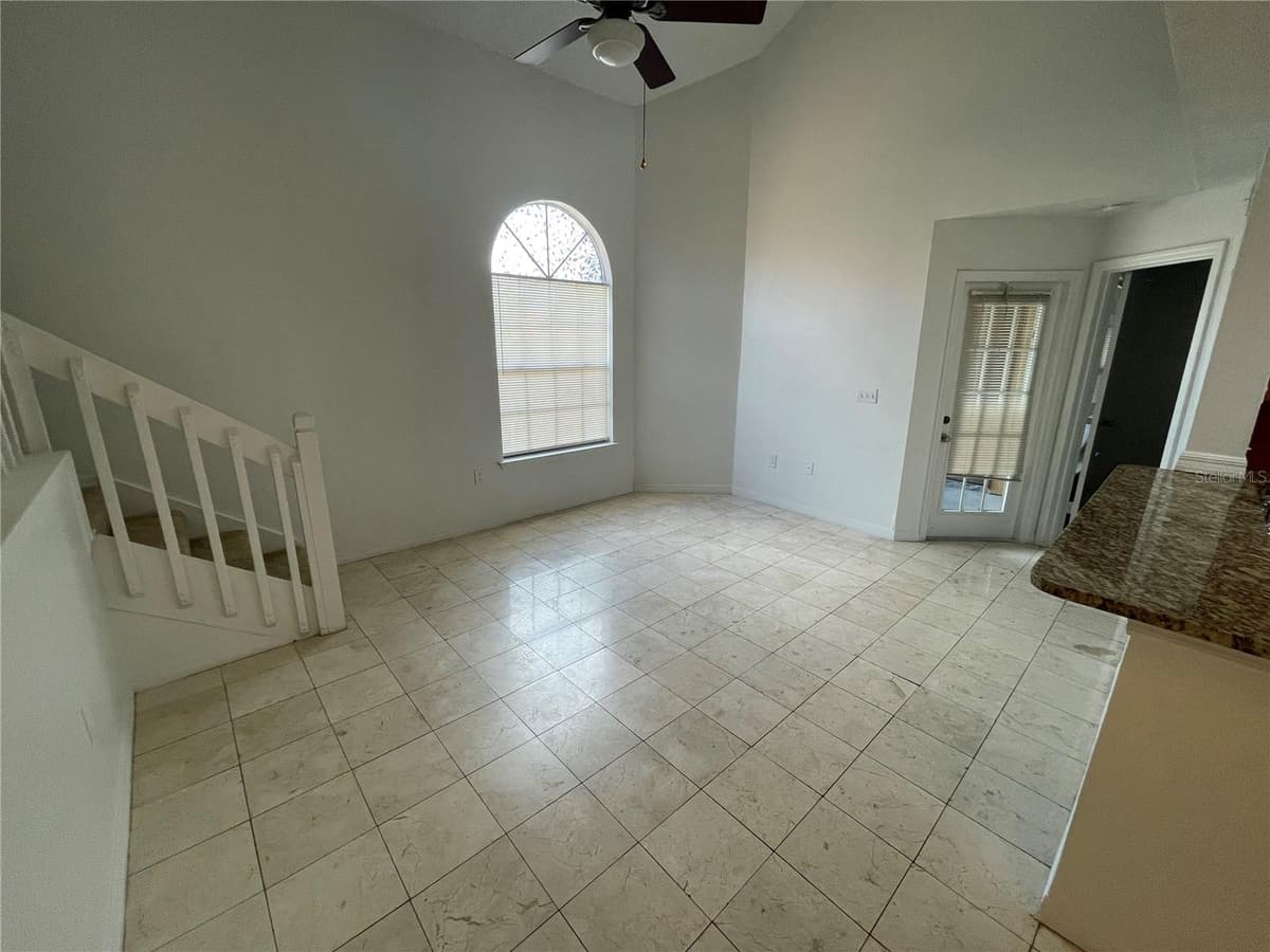 409 FOUNTAINHEAD CIRCLE — photo 2 of 20