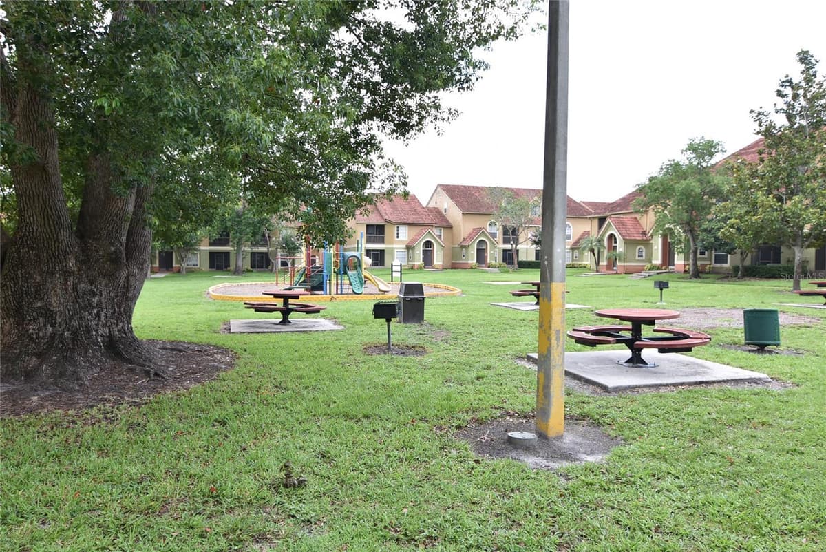 409 FOUNTAINHEAD CIRCLE — photo 18 of 20