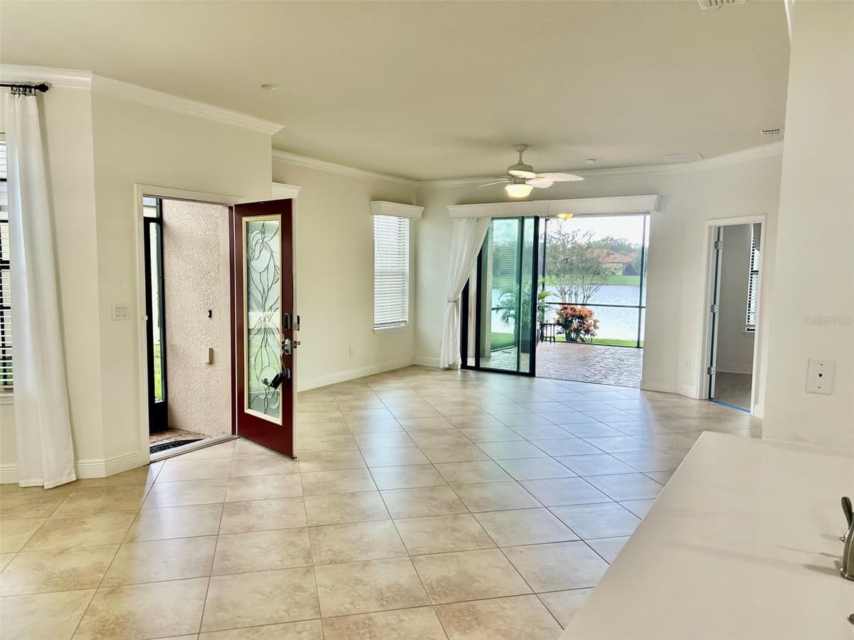 5532 SUNSET FALLS DRIVE — photo 7 of 37