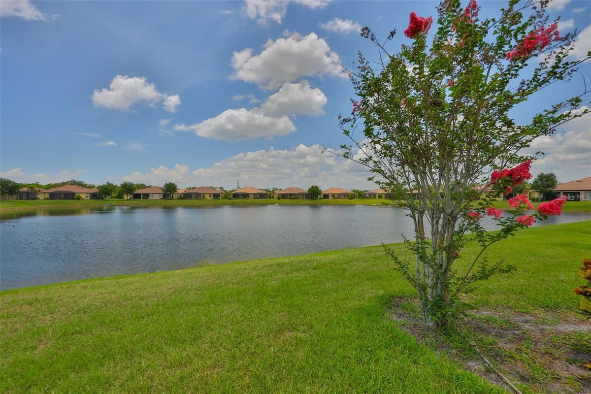 5532 SUNSET FALLS DRIVE — photo 19 of 37