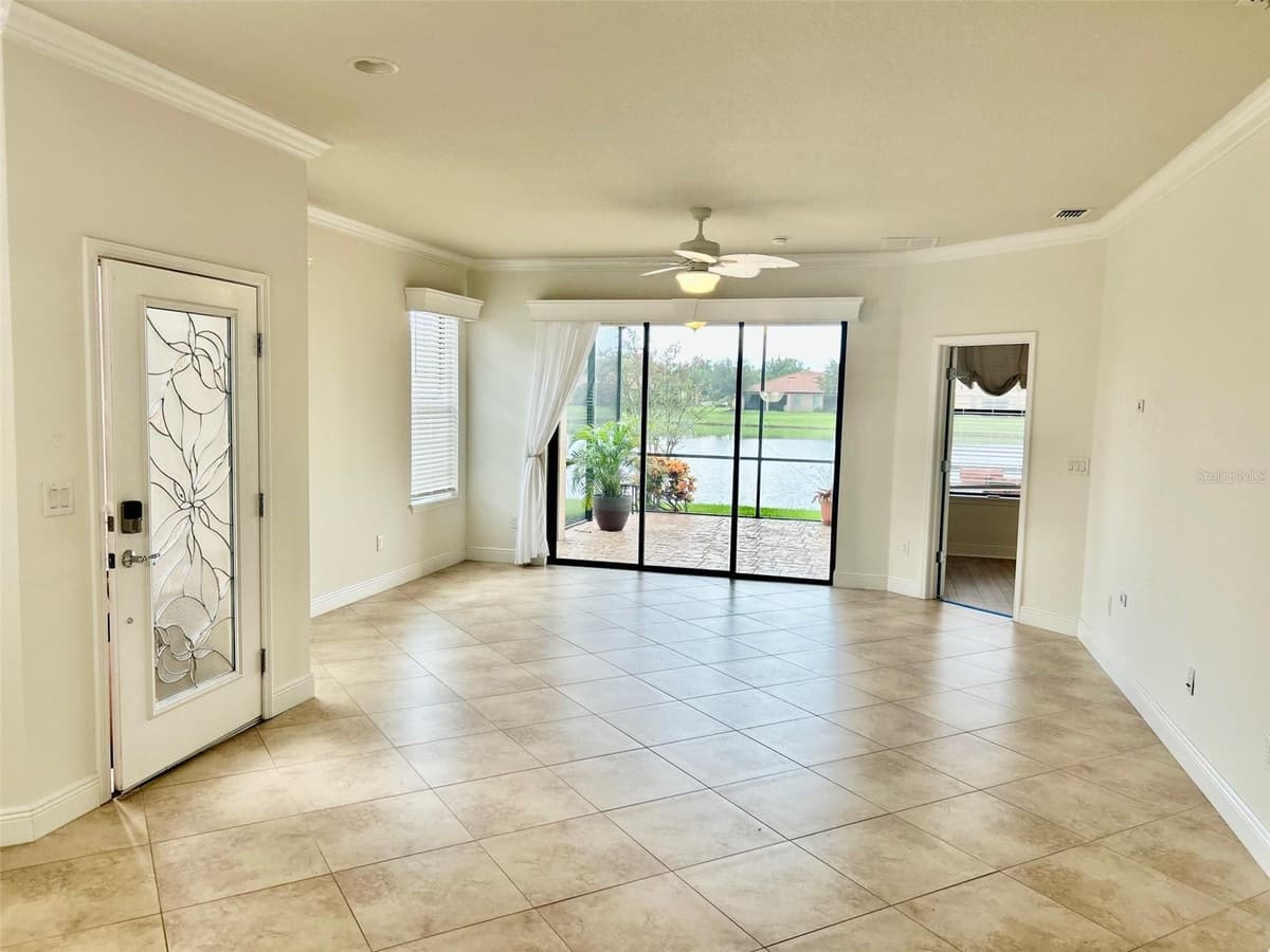 5532 SUNSET FALLS DRIVE — photo 5 of 37