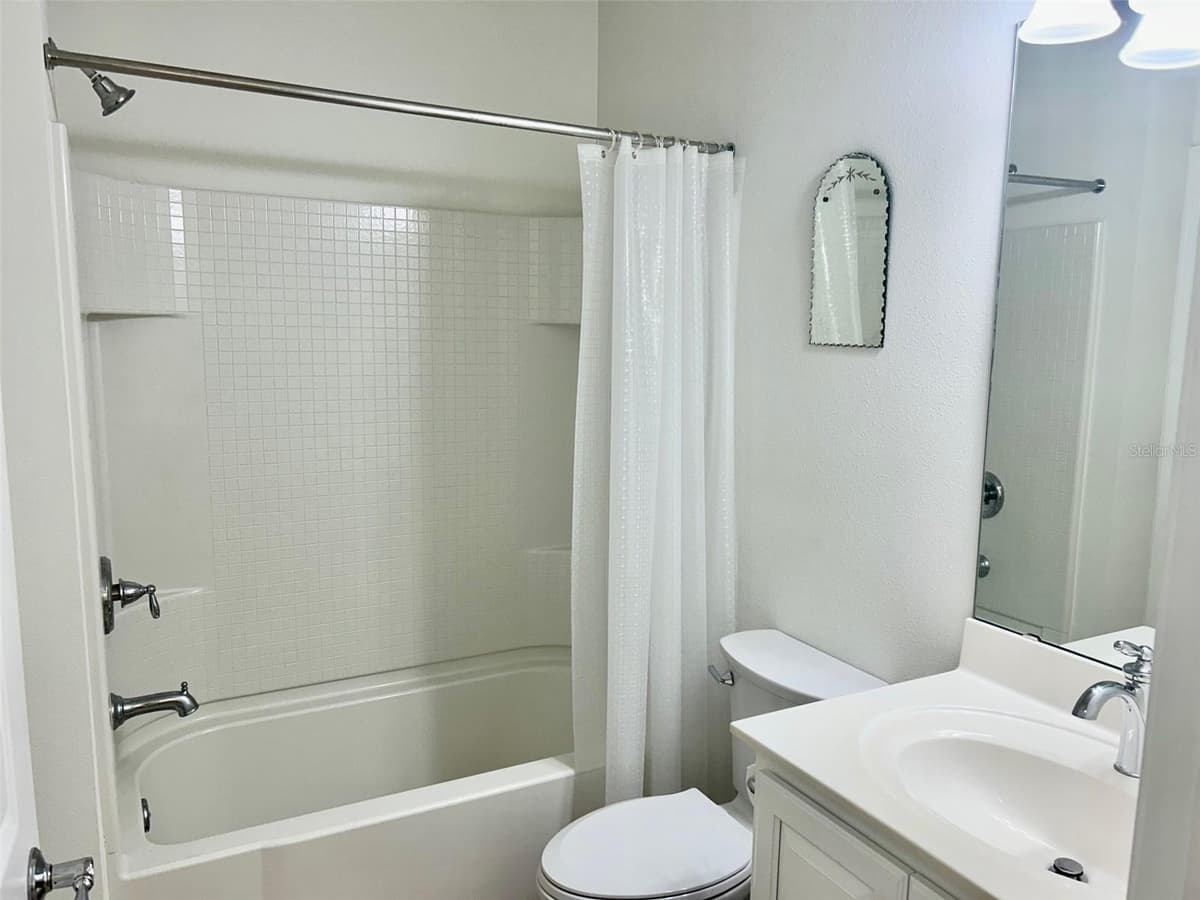 5532 SUNSET FALLS DRIVE — photo 10 of 37