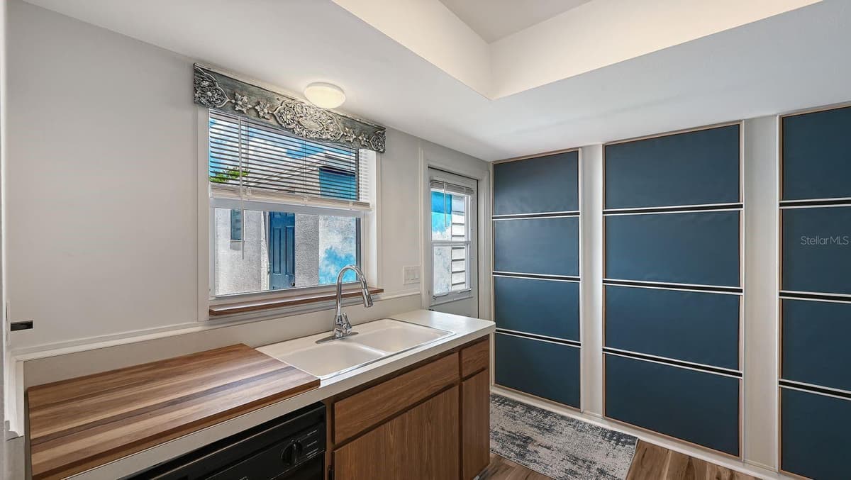 6906 CURTISS AVENUE — photo 19 of 58