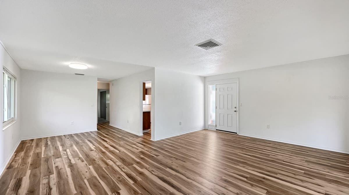 6906 CURTISS AVENUE — photo 13 of 58