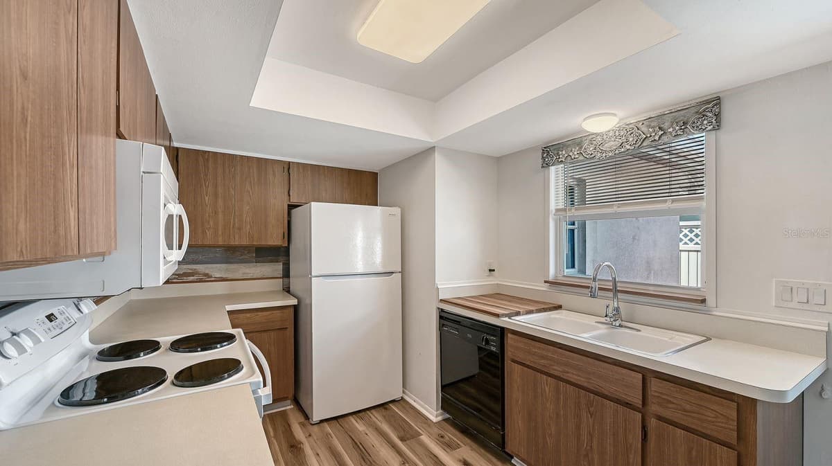 6906 CURTISS AVENUE — photo 17 of 58