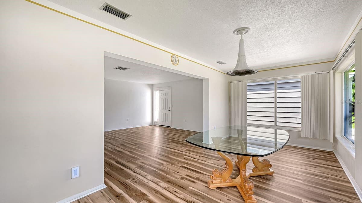 6906 CURTISS AVENUE — photo 11 of 58