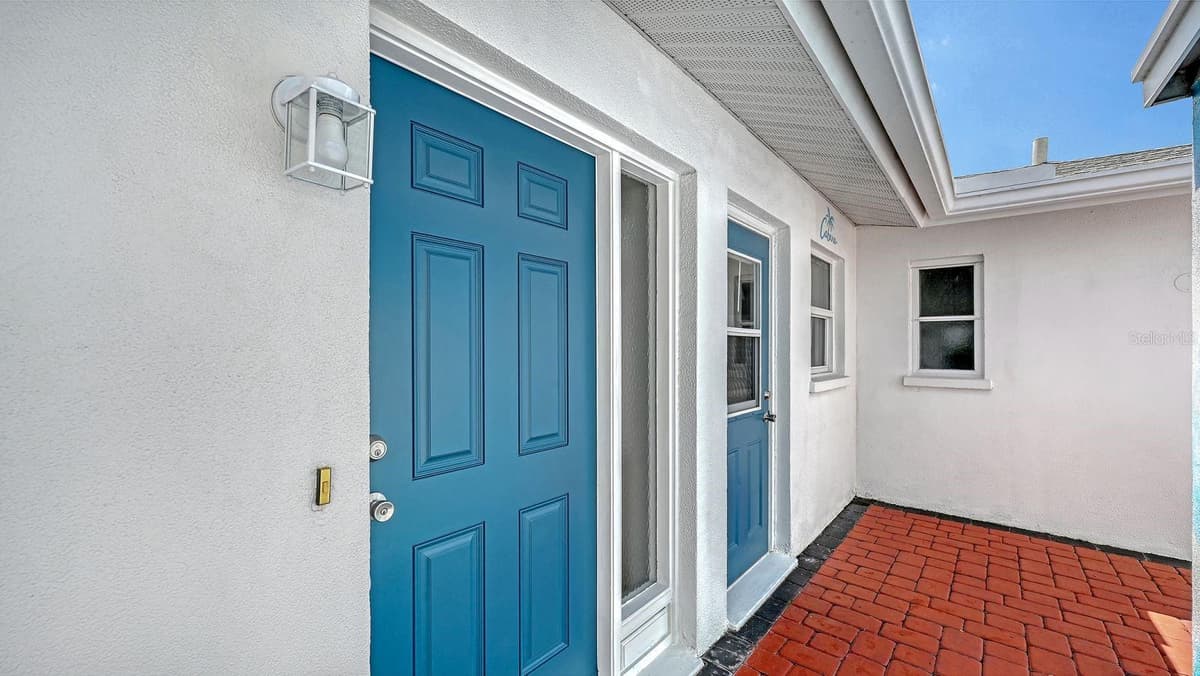 6906 CURTISS AVENUE — photo 6 of 58