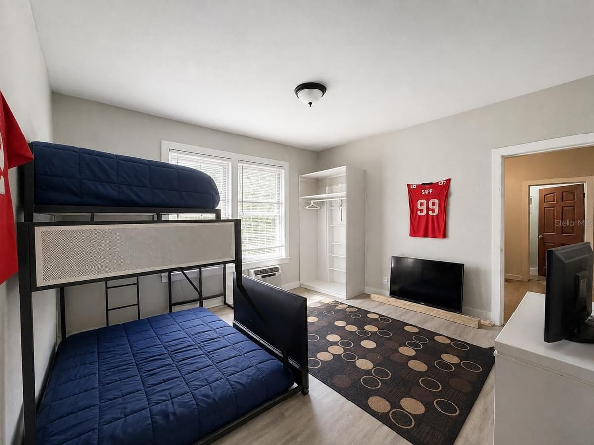625 AVENUE B — photo 9 of 19