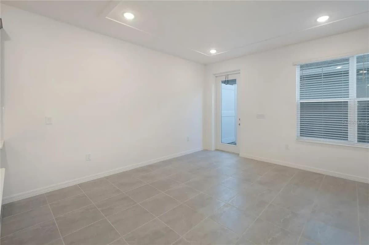 7025 TWILIGHT BAY DRIVE — photo 8 of 13