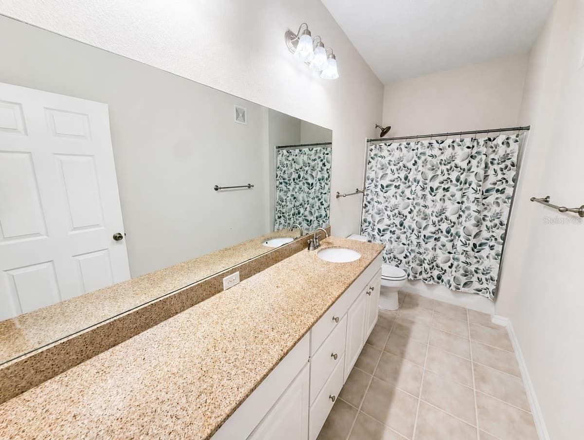 431 SOUTHERN PECAN CIRCLE — photo 4 of 5