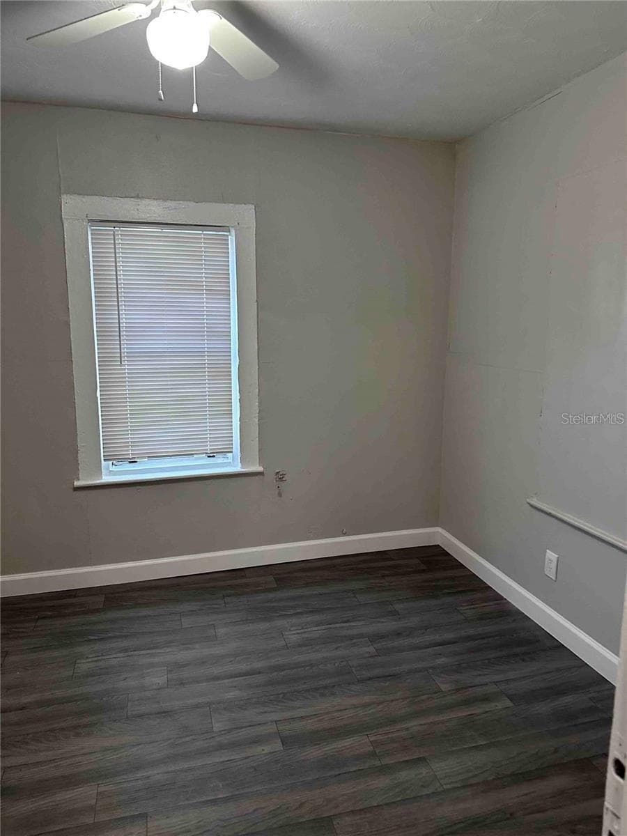 1215 HISTORIC GOLDSBORO BOULEVARD — photo 2 of 14