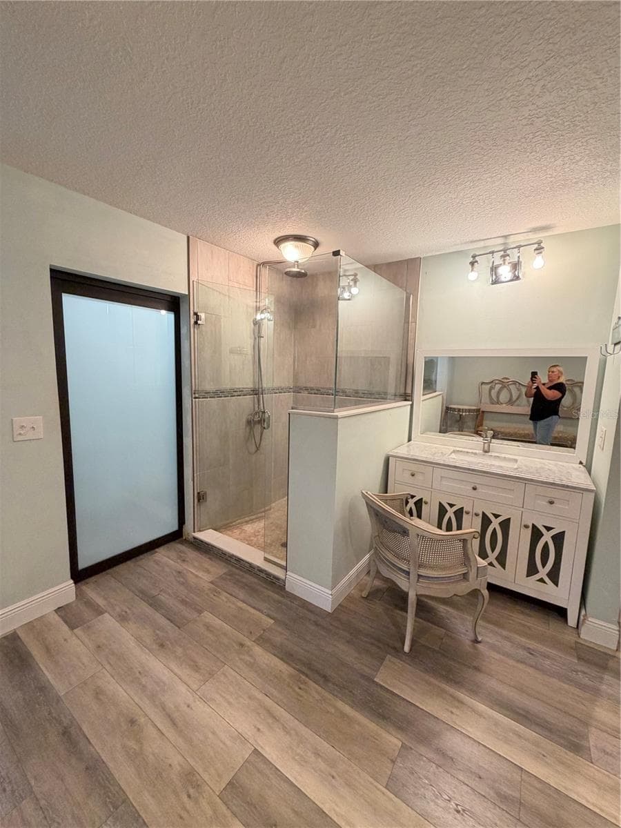 833 COLLINS AVENUE — photo 13 of 28