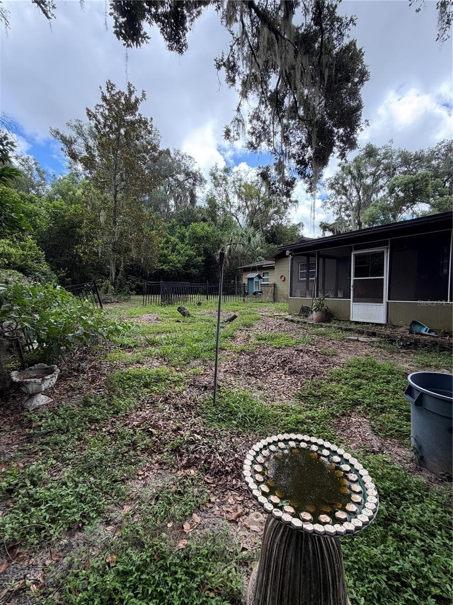 833 COLLINS AVENUE — photo 25 of 28