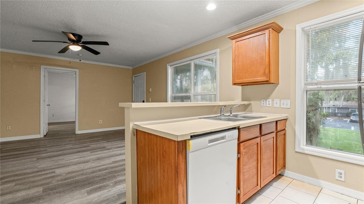 2905 ARCHER ROAD — photo 12 of 29