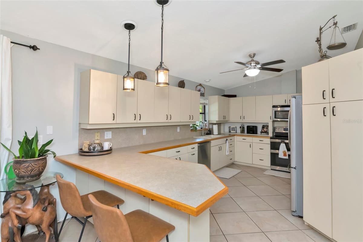 710 MYAKKA RD — photo 11 of 99