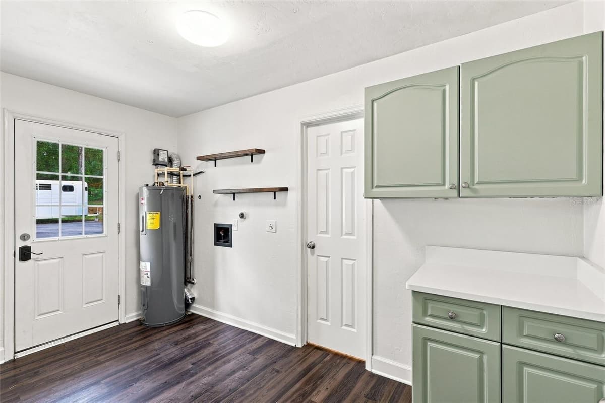 1095 RIDGEWOOD AVENUE — photo 25 of 31
