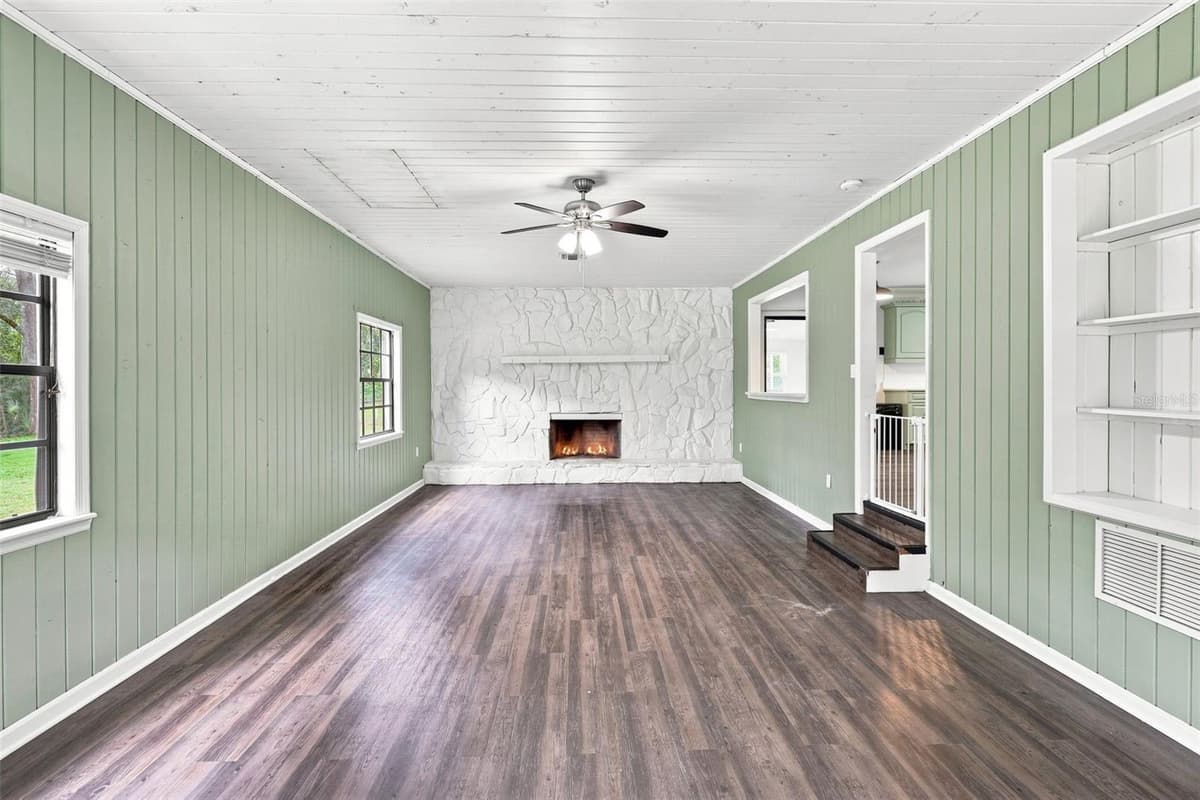 1095 RIDGEWOOD AVENUE — photo 11 of 31