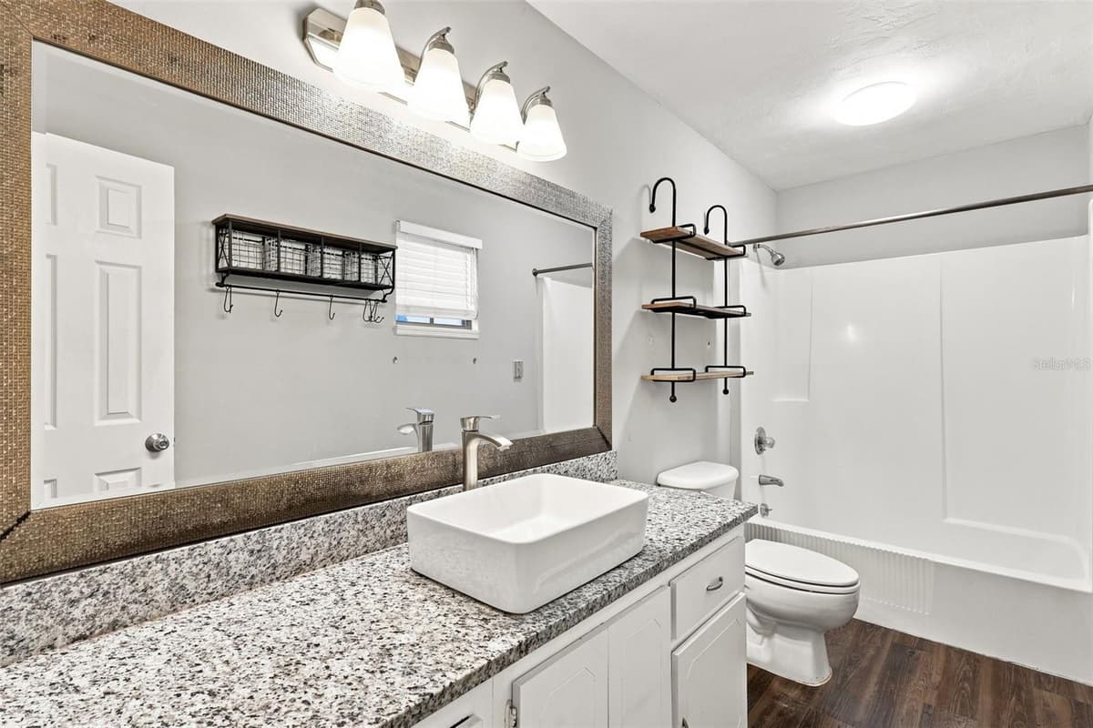 1095 RIDGEWOOD AVENUE — photo 21 of 31