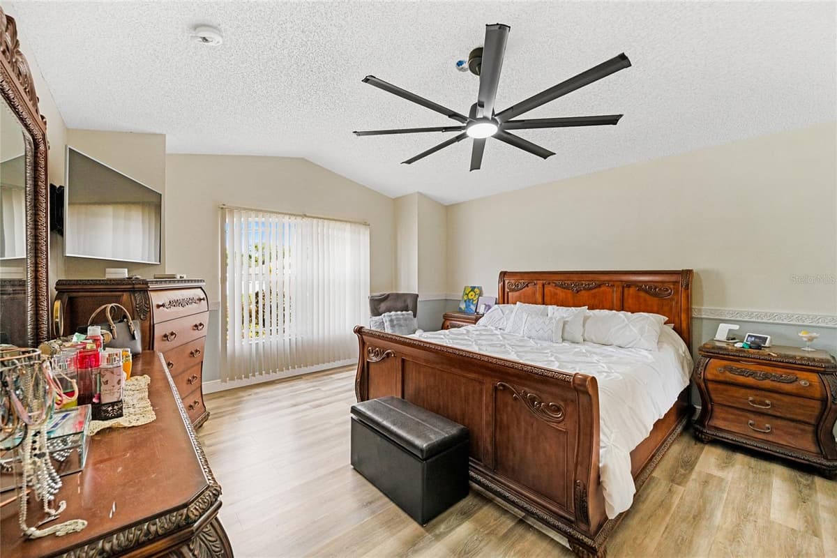 2086 PARKTON DRIVE — photo 17 of 33