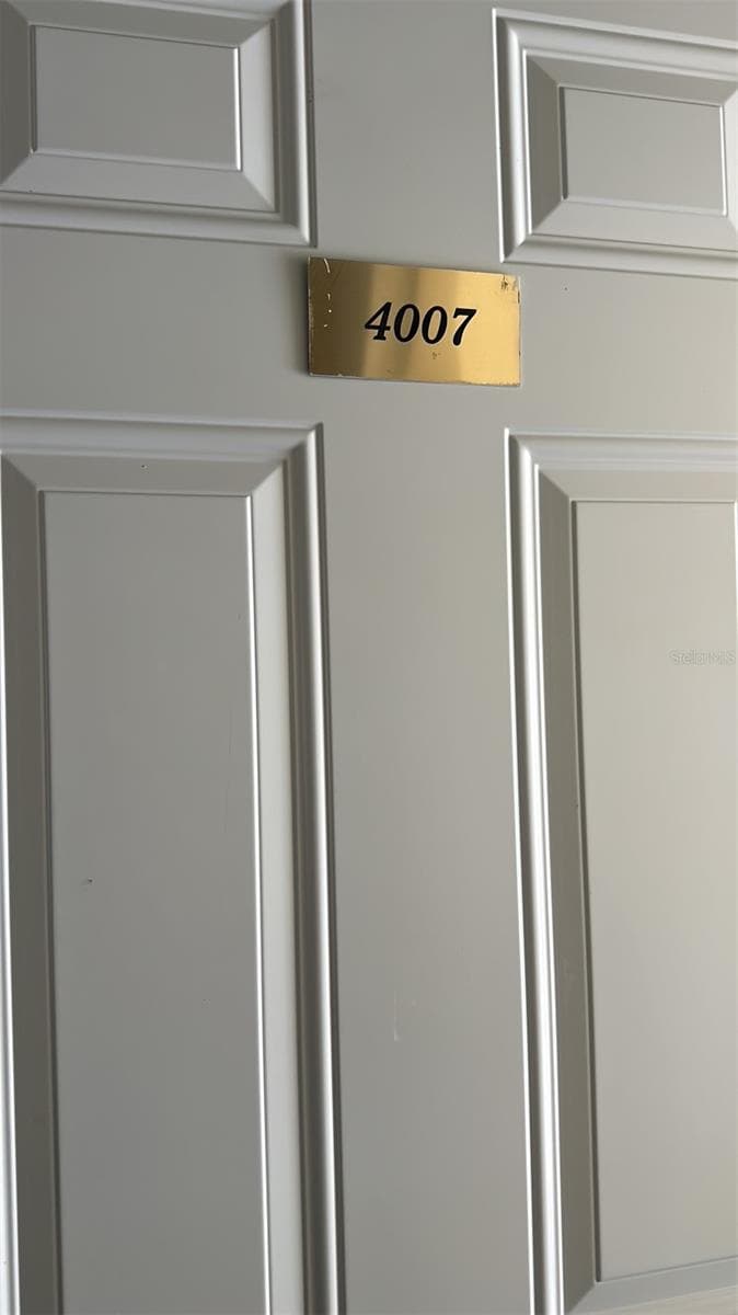 4007 VERSAILLES DRIVE — photo 3 of 25