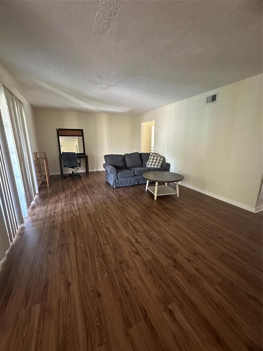 4007 VERSAILLES DRIVE — photo 14 of 25