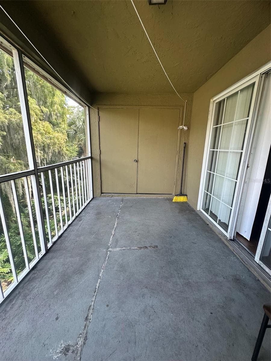 4007 VERSAILLES DRIVE — photo 18 of 25