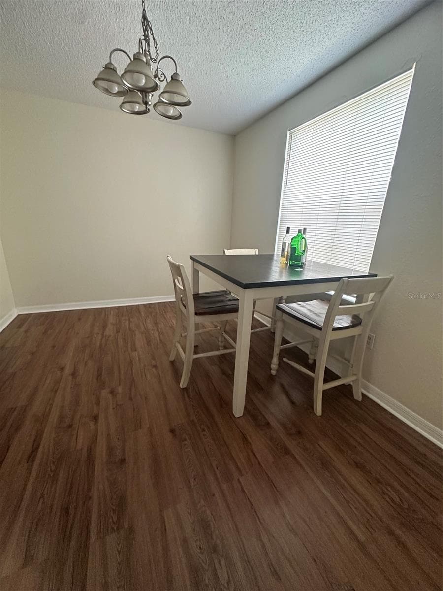 4007 VERSAILLES DRIVE — photo 5 of 25