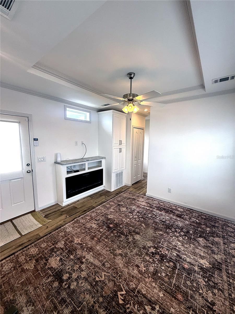 7060 FAIRVIEW VILLAGE CIRCLE — photo 4 of 44