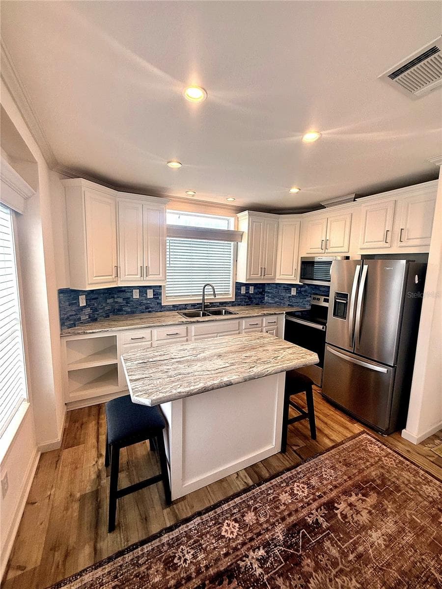 7060 FAIRVIEW VILLAGE CIRCLE — photo 10 of 44