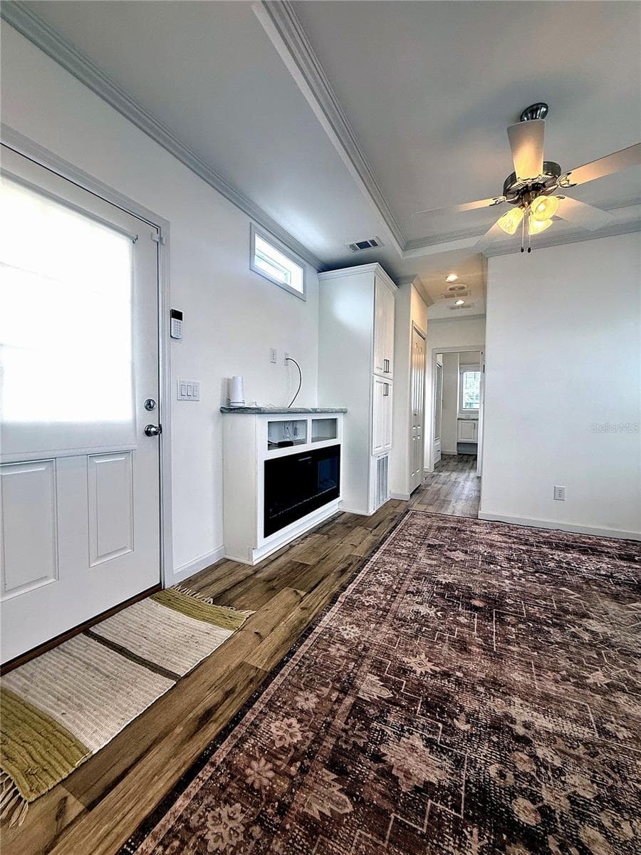 7060 FAIRVIEW VILLAGE CIRCLE — photo 3 of 44