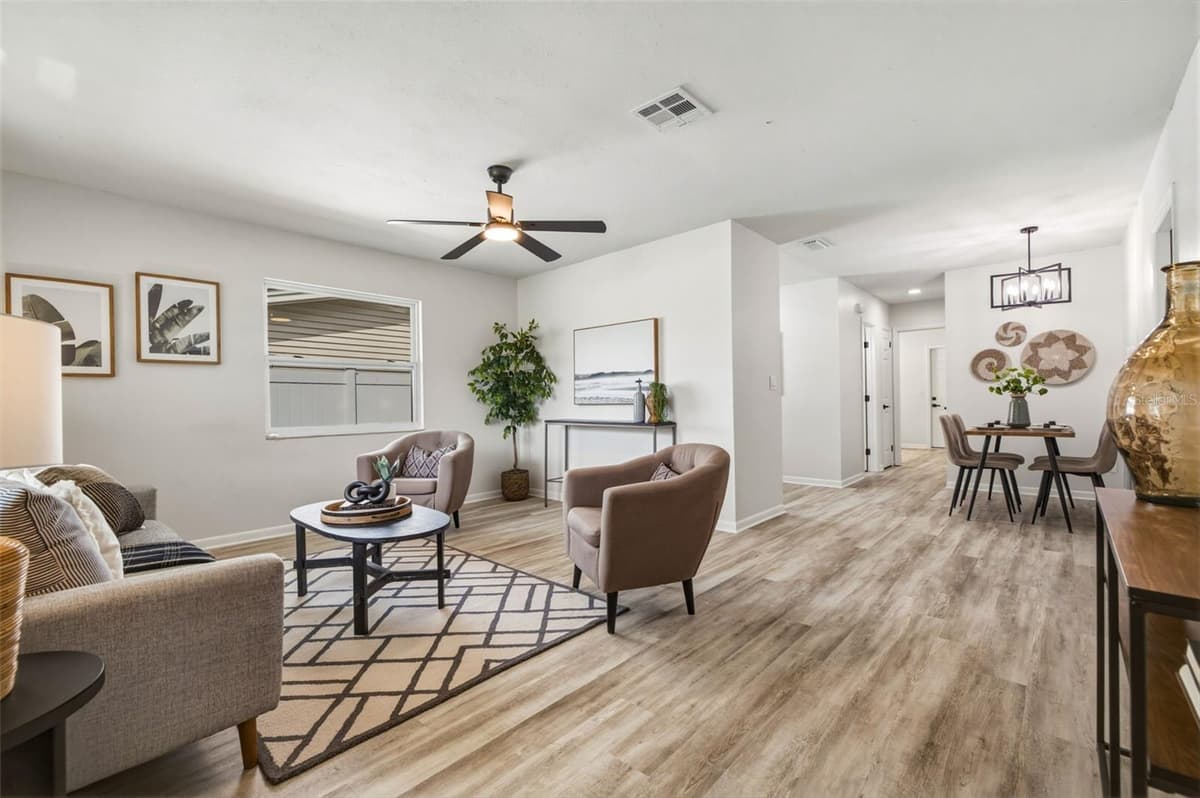 209 MONROE CIRCLE — photo 4 of 34