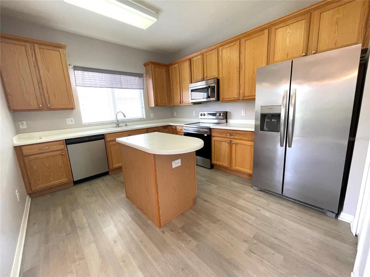 17535 STINCHAR DRIVE — photo 9 of 26