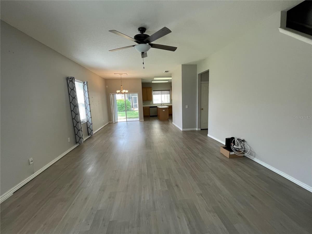 17535 STINCHAR DRIVE — photo 4 of 26