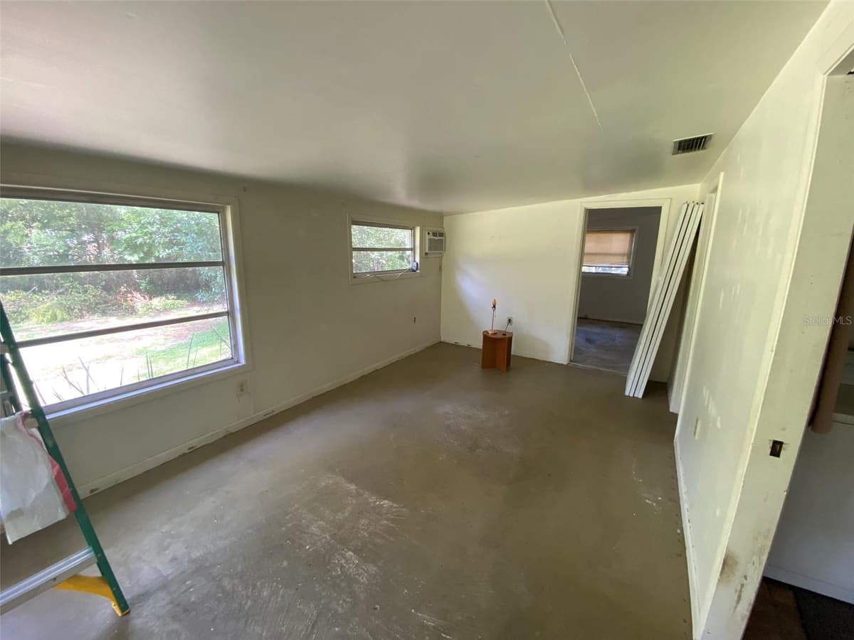 2122 RIDGE DRIVE — photo 7 of 26