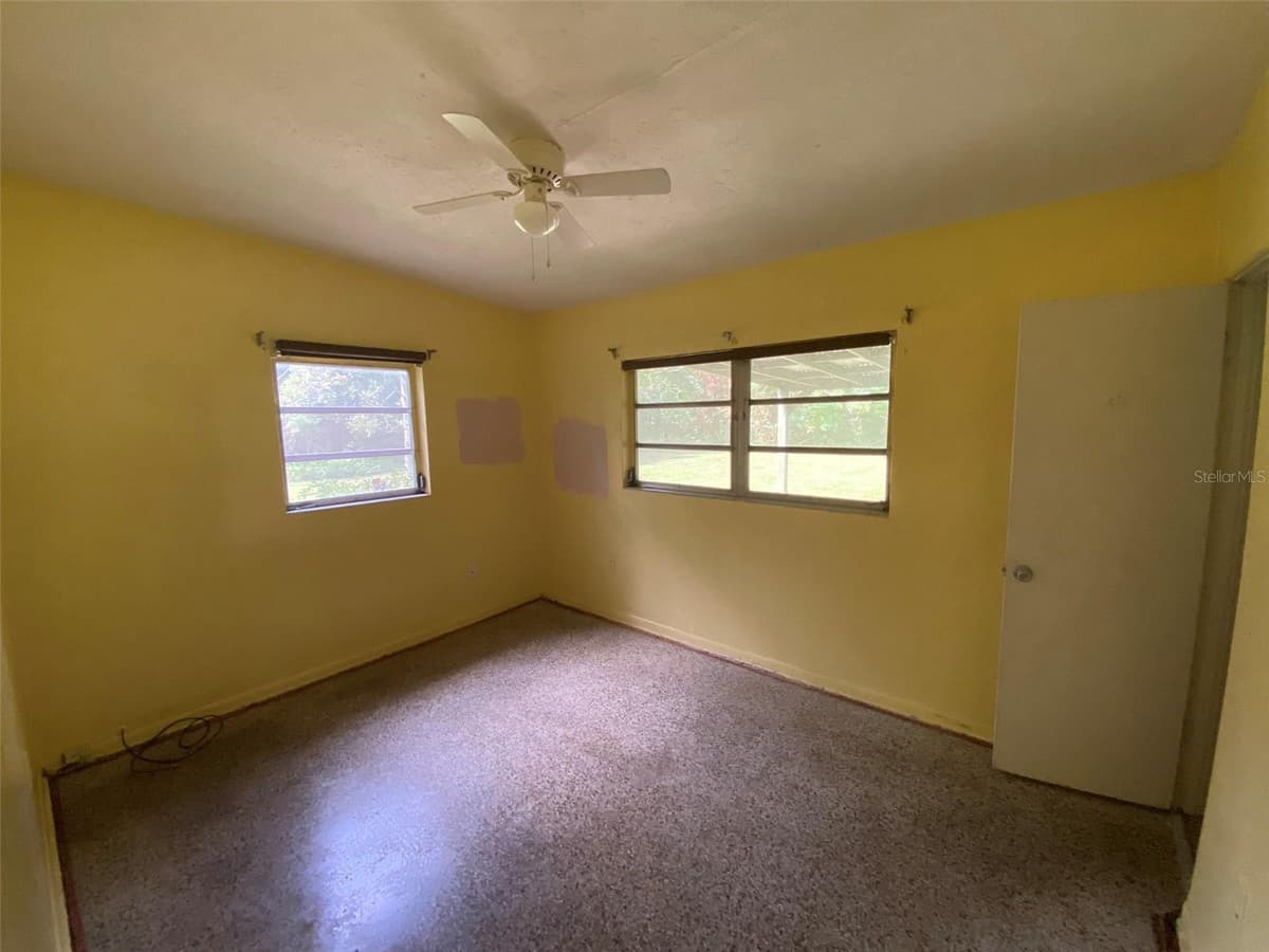 2122 RIDGE DRIVE — photo 11 of 26