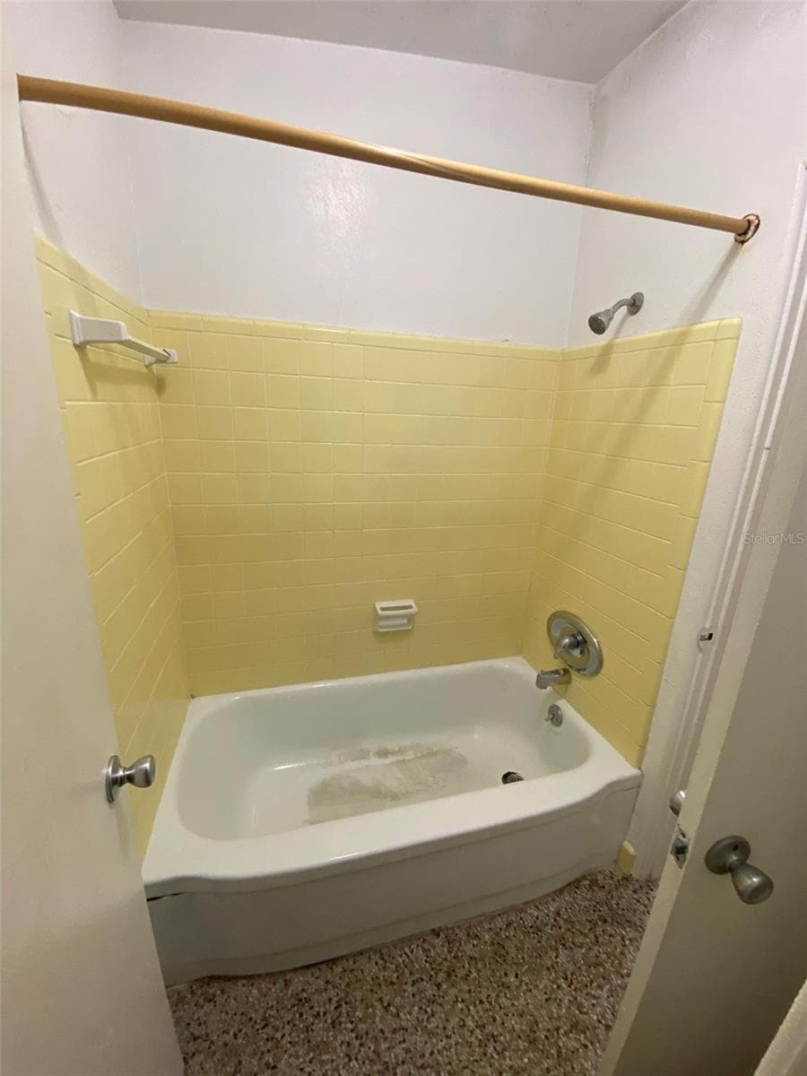 2122 RIDGE DRIVE — photo 16 of 26