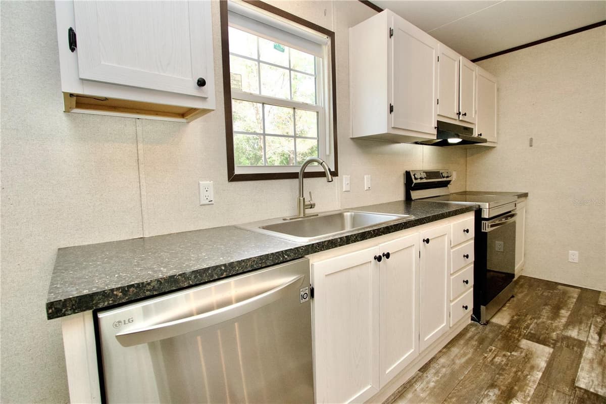 9669 MARLEY AVENUE — photo 8 of 22