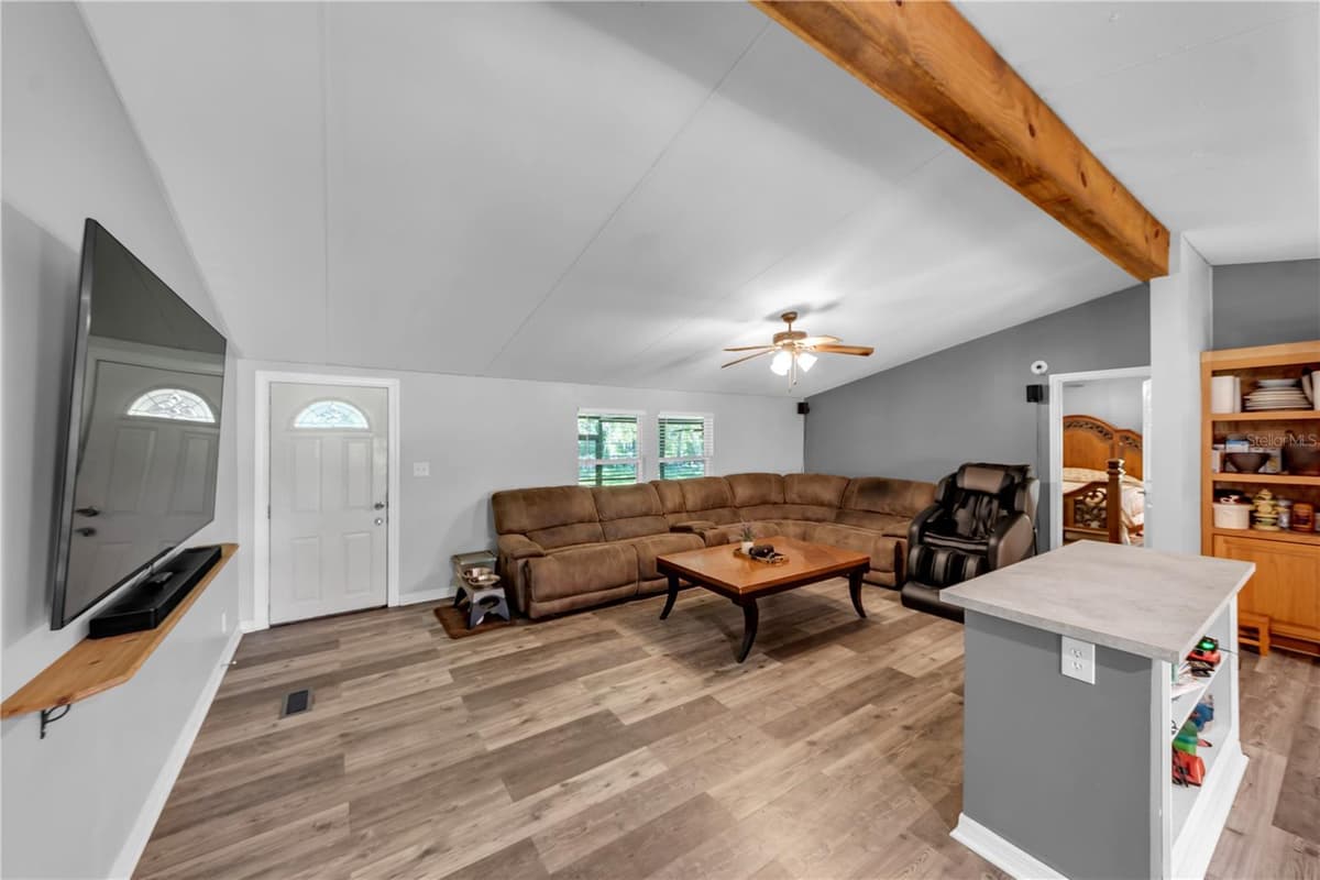 5753 DORMANY ROAD — photo 4 of 66