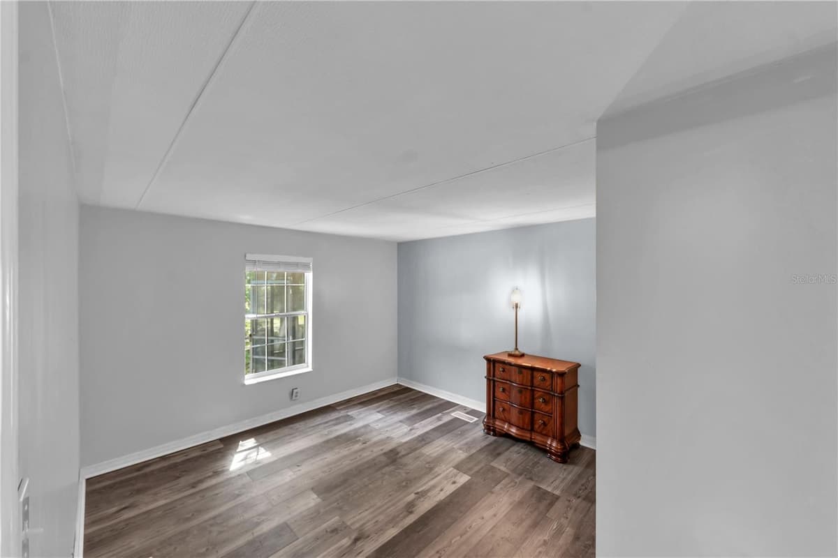 5753 DORMANY ROAD — photo 18 of 66