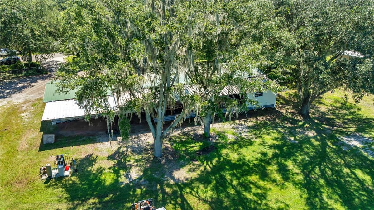5753 DORMANY ROAD — photo 35 of 66