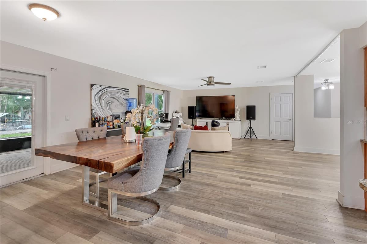 400 FOOTHILL FARMS ROAD — photo 6 of 52
