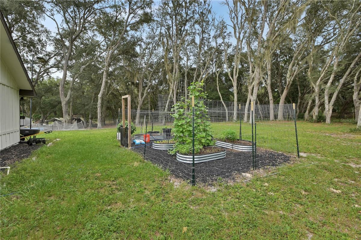 400 FOOTHILL FARMS ROAD — photo 35 of 52