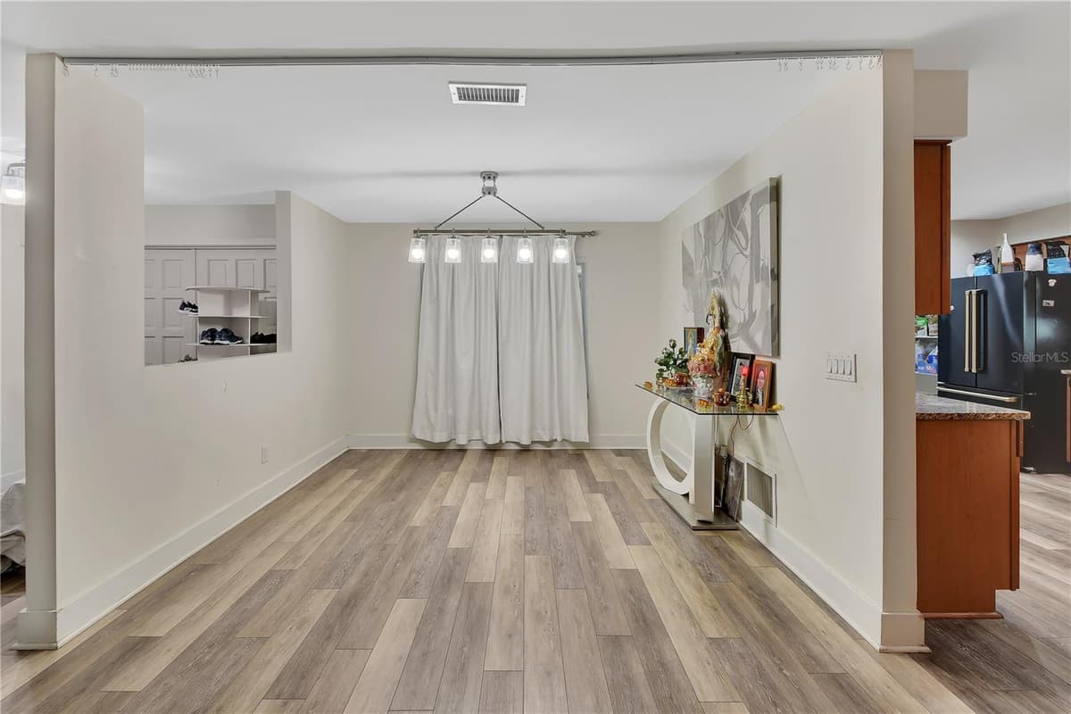 400 FOOTHILL FARMS ROAD — photo 8 of 52