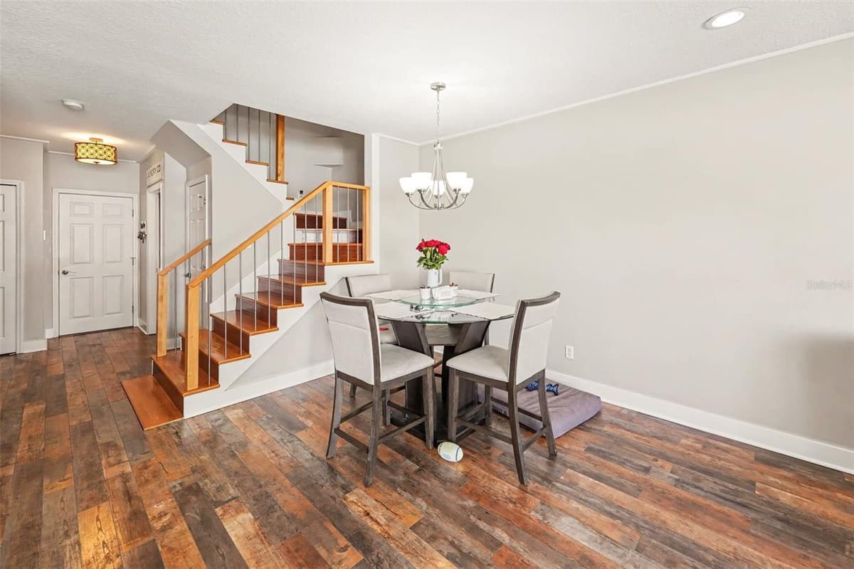 6980 ULMERTON ROAD — photo 4 of 36