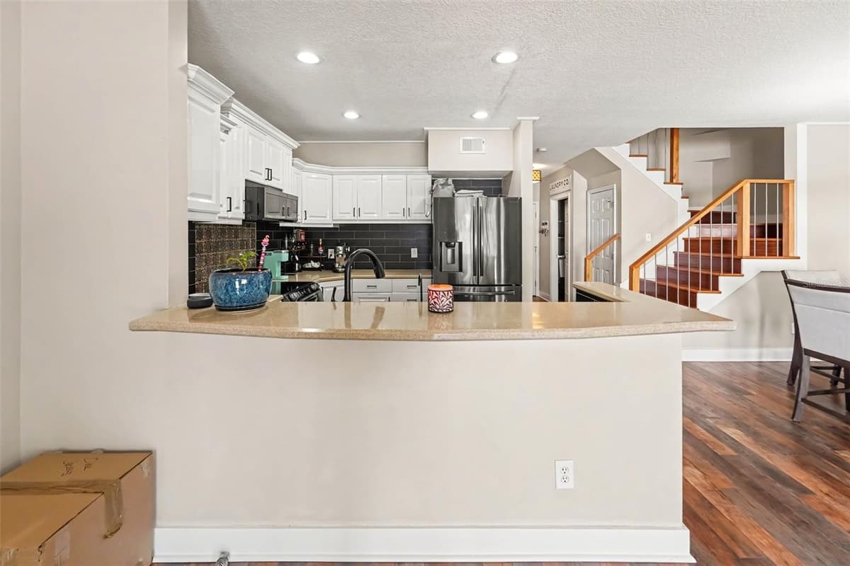 6980 ULMERTON ROAD — photo 14 of 36