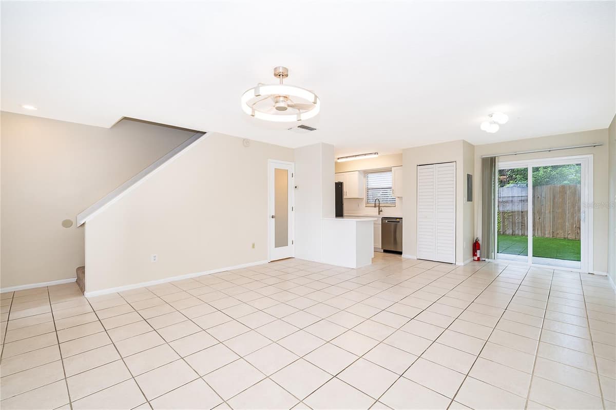 508 HIGHLAND AVENUE — photo 12 of 31