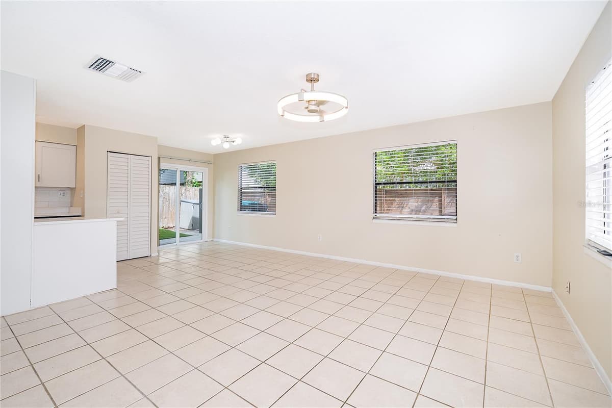 508 HIGHLAND AVENUE — photo 11 of 31