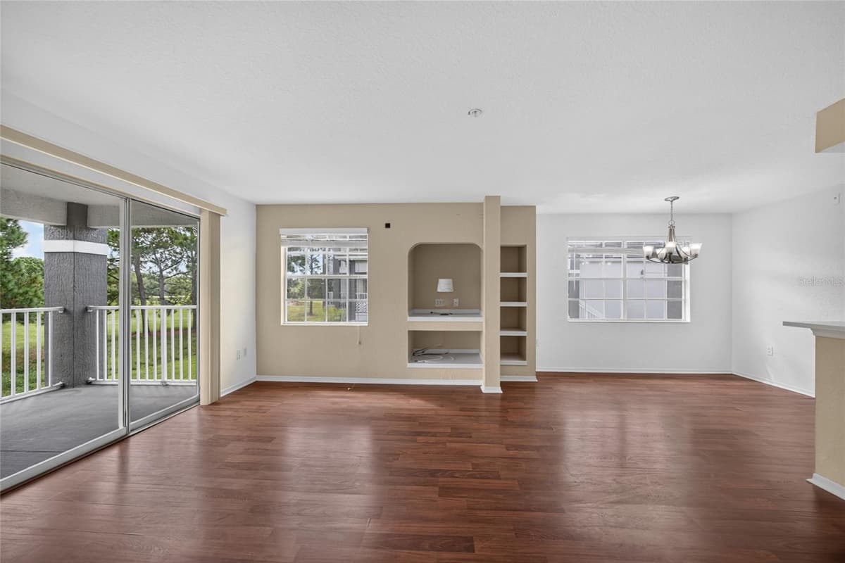 14013 FAIRWAY ISLAND DRIVE — photo 23 of 34