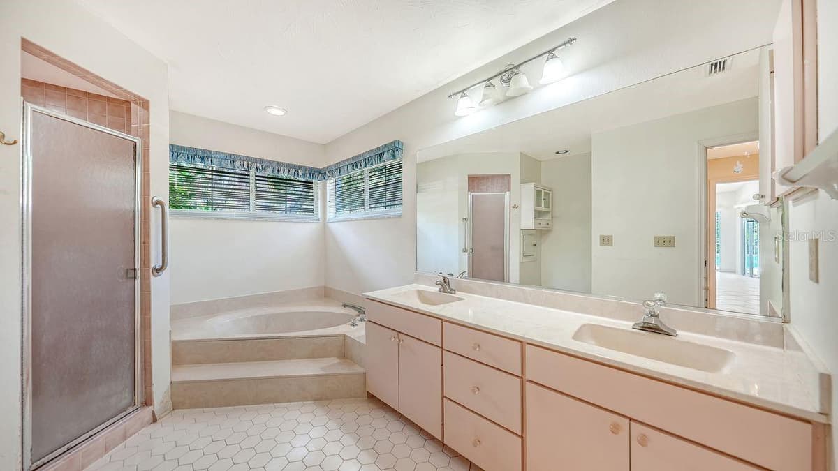 4481 OAK VIEW DRIVE — photo 23 of 48